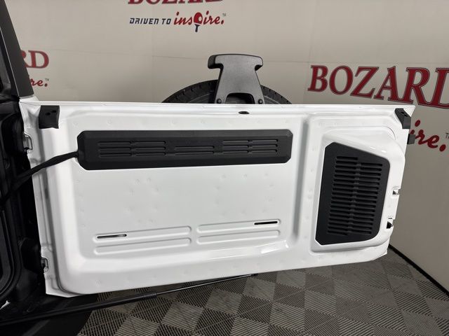 2025 Oxford White Ford Bronco Base 4X4 SUV