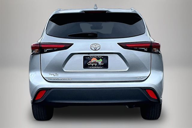 Used 2024 Toyota Highlander XLE 4D Sport Utility