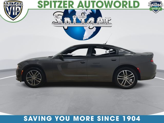 Used 2019 Gray Dodge SXT image 3