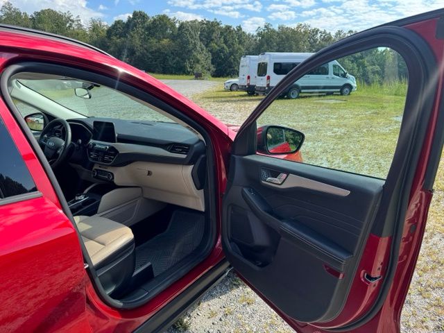 Used 2021 Red Ford SEL image 14