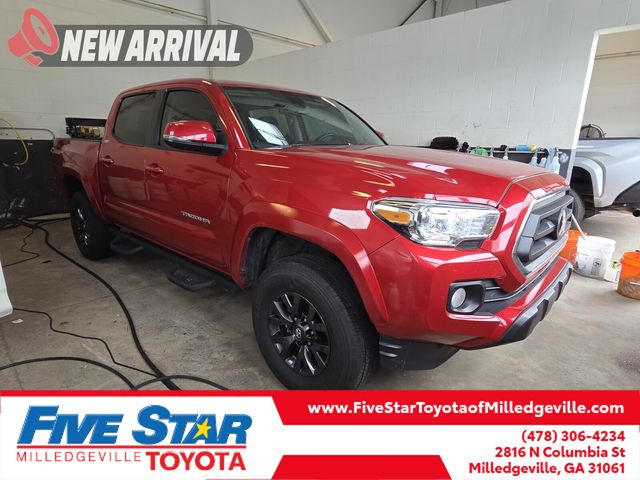 2023 Toyota Tacoma SR5 Double Cab 4WD V6 Auto Short Bed's photo