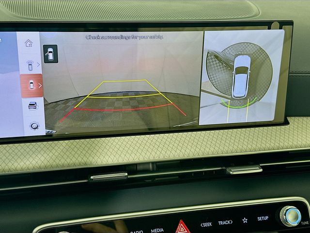 Thumbnail: 2026 Genesis GV80 - 13