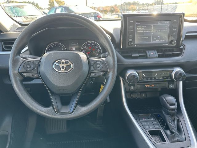 2021 Toyota RAV4 LE 7