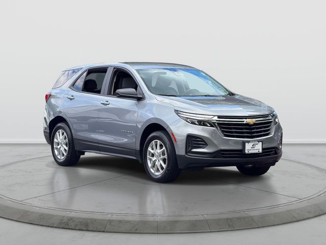 2024 Chevrolet Equinox AWD LS's photo