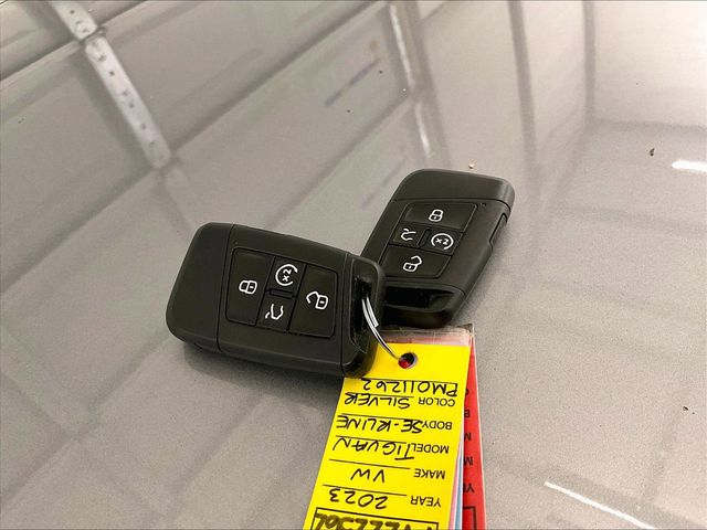 2023 Volkswagen Tiguan 2.0T SE R-Line Black Silver at Spitzer Acura