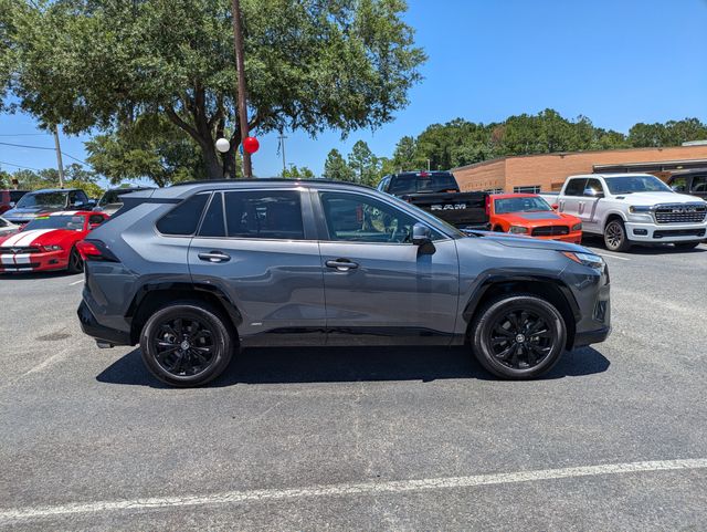 2022 Toyota RAV4 Hybrid SE