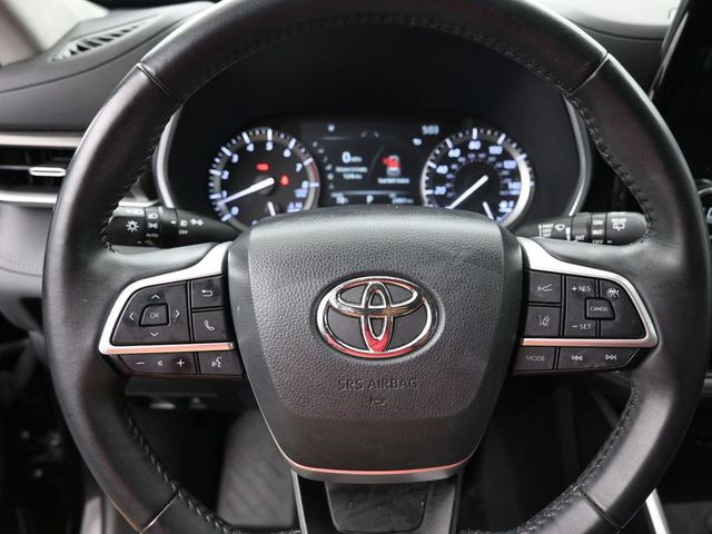 2022 Toyota Highlander XLE 11