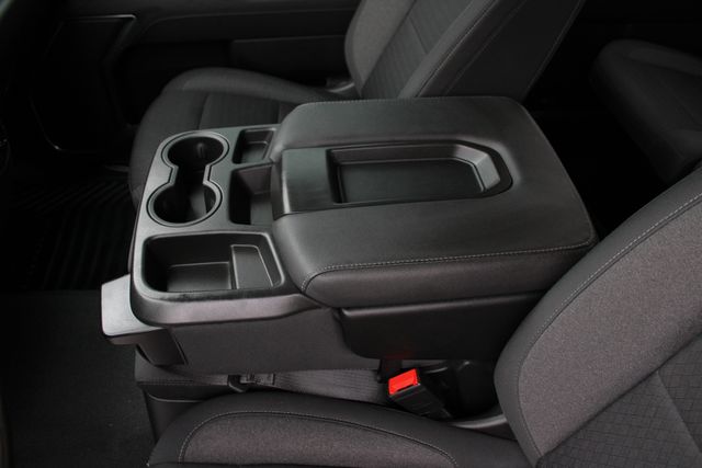 Used 2022 White Chevrolet LT image 18