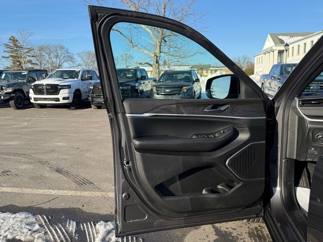 2026 Jeep Grand Cherokee