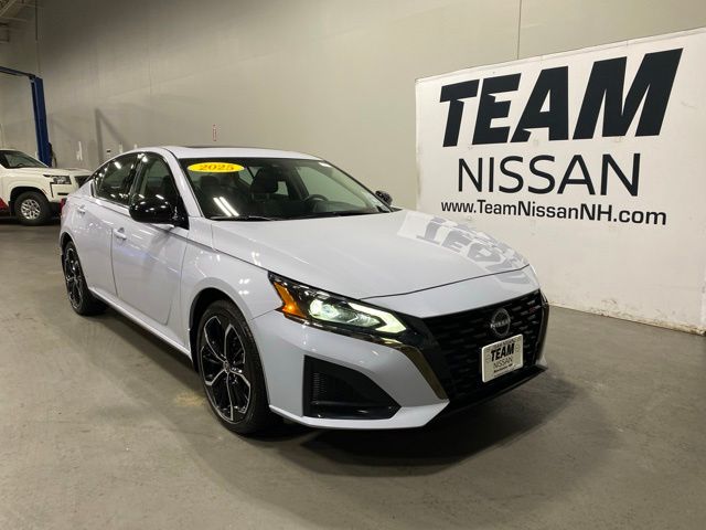 Gray Sky Pearl 2025 Nissan Altima Sedan All-Wheel Drive Continuously Variable Transmission