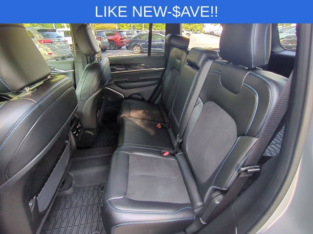 Used 2025 Silver Jeep Trailhawk 4xe image 31
