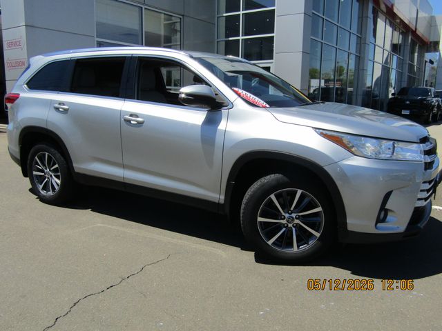 used 2019 Toyota Highlander car, priced at $25,499