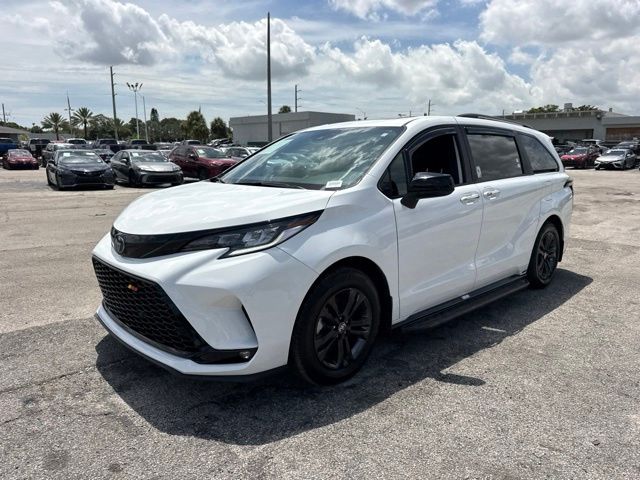 2025 Toyota Sienna - $51,988