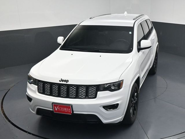 2020 Jeep Grand Cherokee Altitude White/off-white at River Oaks CDJR