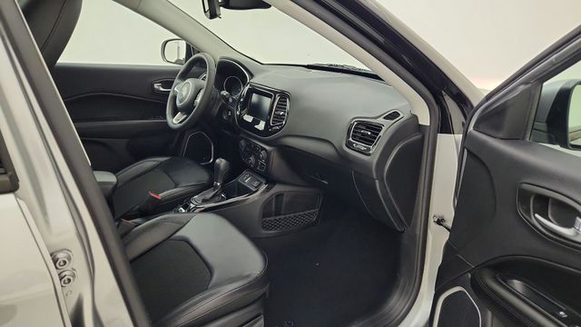 2021 Jeep Compass Latitude Silver at North Houston Mitsubishi