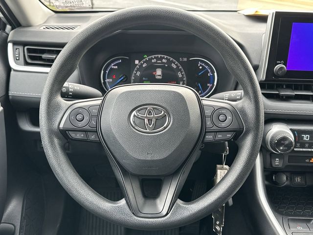 2024 Toyota RAV4 Hybrid LE 8