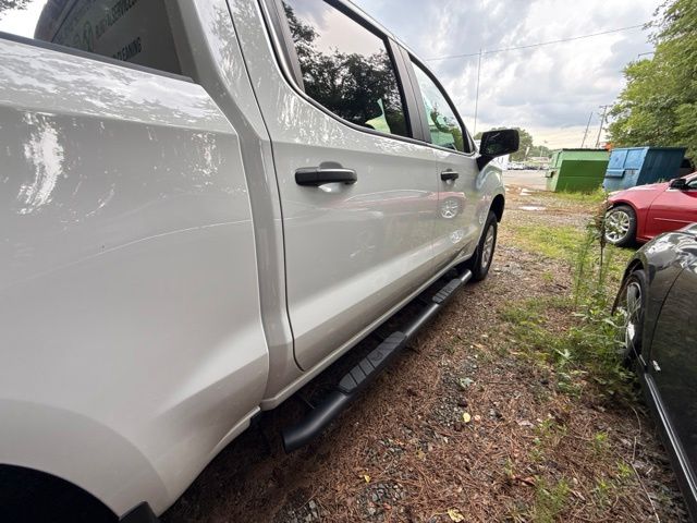 Used 2024 White Chevrolet WT image 8
