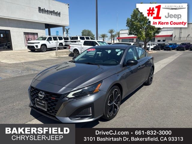 Gray (Gun Metallic) 2024 Nissan Altima Sedan Front-Wheel Drive Continuously Variable Transmission