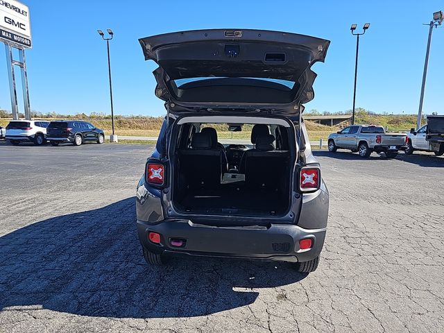 2017 Jeep Renegade Trailhawk 9