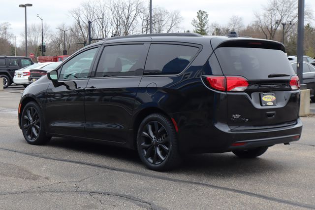 View vehicle photo 5