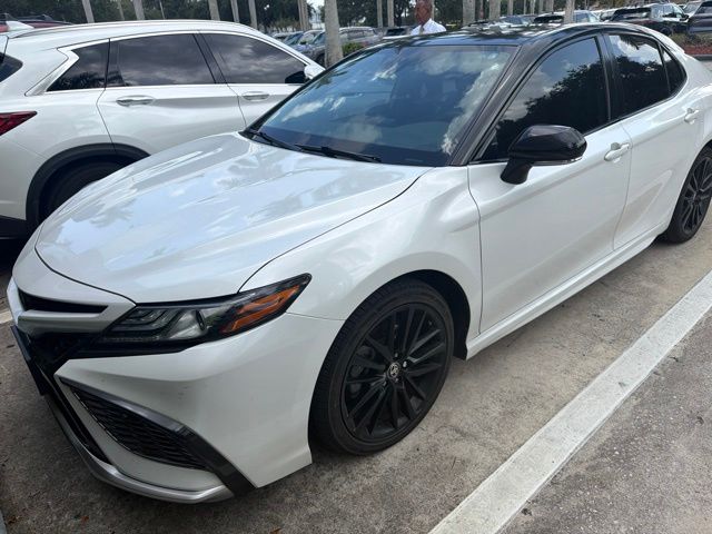2022 Toyota Camry Hybrid XSE FWD