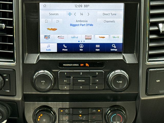 Used 2020 Blue Ford XLT image 12