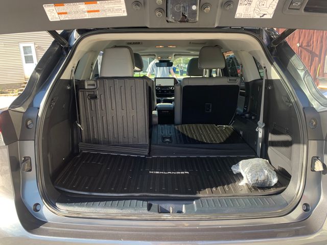 Used 2023 Toyota Highlander SUV