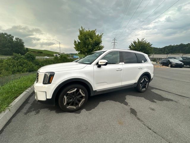 2025 Kia Telluride S FWD