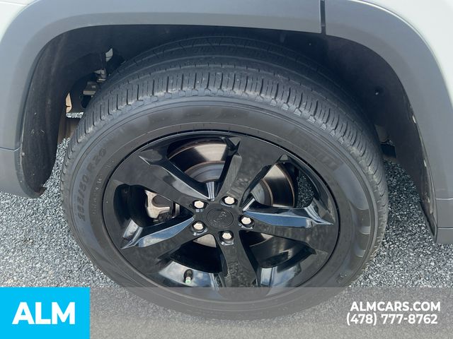 Used 2025 White Jeep Limited image 21