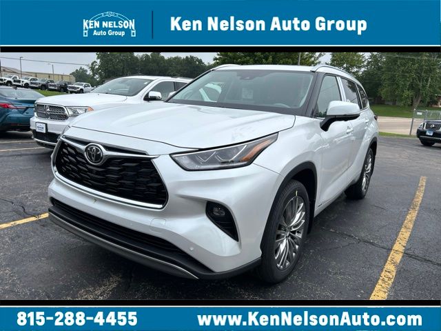 White (Wind Chill Pearl) 2026 Toyota Highlander Hybrid SUV / Crossover All-Wheel Drive Continuously Variable Transmission