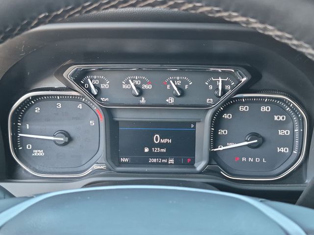 Used 2023 White GMC SLT image 22