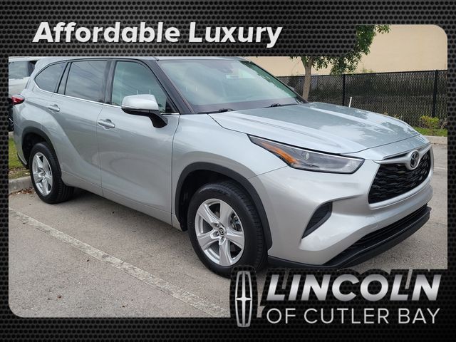 Celestial Silver Metallic 2021 Toyota Highlander L FWD SUV / Crossover Front-Wheel Drive 8-Speed Automatic