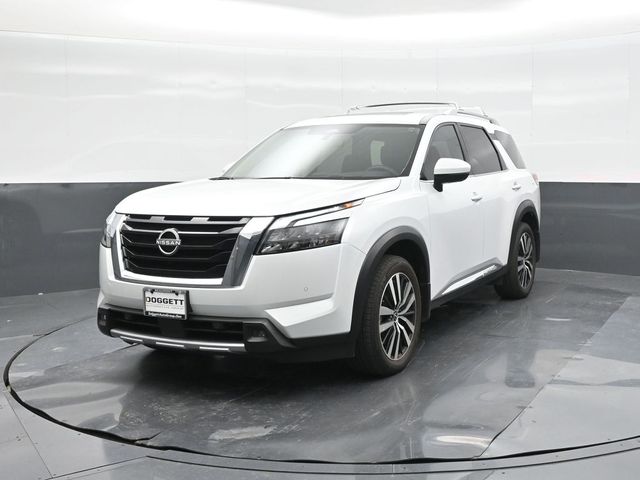 Used 2025 Nissan Pathfinder SUV