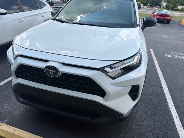Used 2025 White Toyota LE image 10