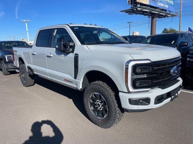 2026 Ford F-350 Super Duty Platinum Crew Cab 4WD