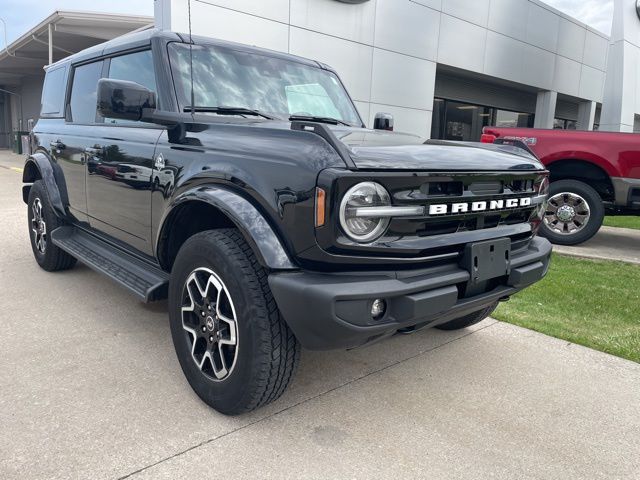 Shadow Black 2025 Ford Bronco Outer Banks 4-Door 4WD SUV / Crossover Four-Wheel Drive Automatic
