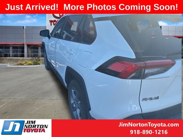 Used 2022 Toyota RAV4 XLE with VIN JTMRWRFV5ND155849 for sale in Northfield, Minnesota