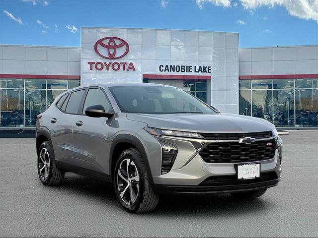 2025 Chevrolet Trax RS's photo