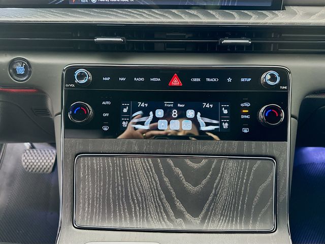 Thumbnail: 2026 Genesis GV80 - 14