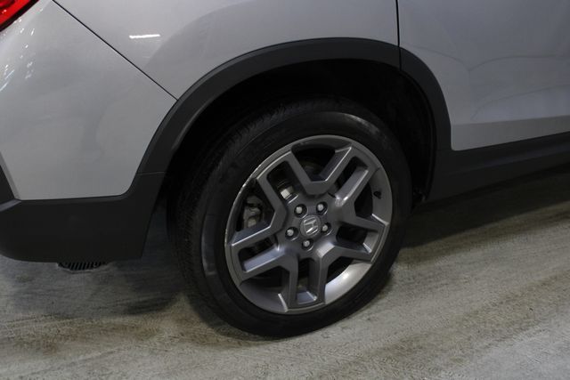 Used 2023 Silver Honda EX-L image 28