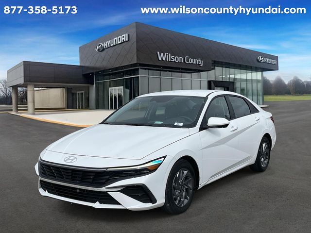 2024 Hyundai Elantra SEL FWD