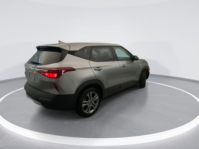 Used 2023 Gray Kia LX image 4