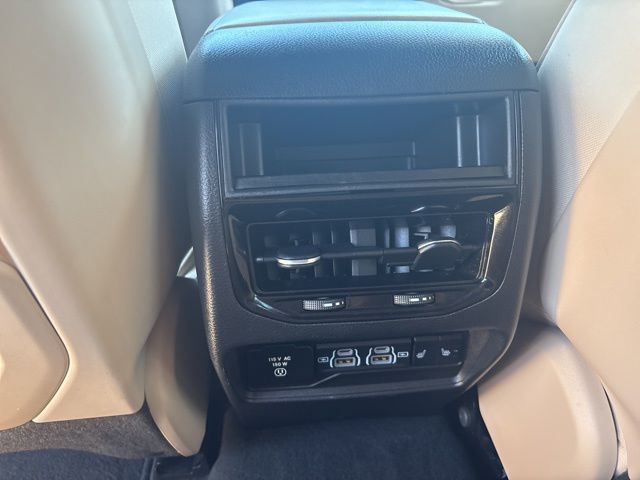 Used 2023 Jeep Grand Cherokee SUV