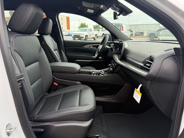 new 2026 Chevrolet Traverse car, priced at $45,020