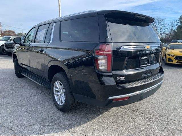 2023 Chevrolet Suburban LT 3