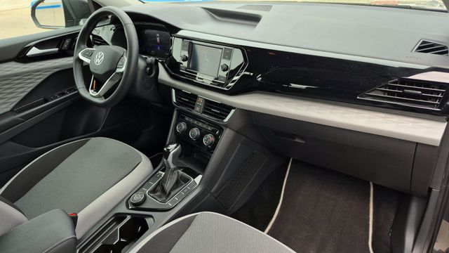 2023 Volkswagen Taos