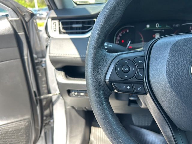 2023 Toyota RAV4 XLE - Photo 23