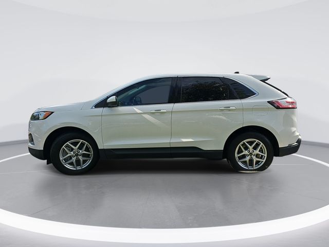 Used 2024 White Ford SEL image 6