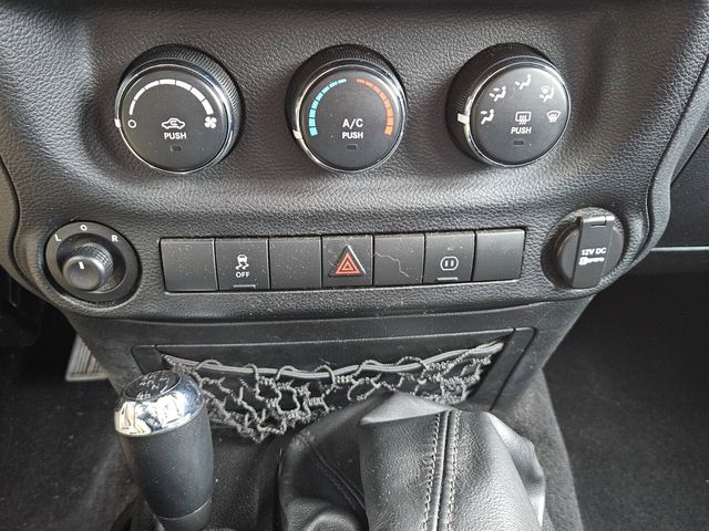 2011 Jeep Wrangler Unlimited Sahara