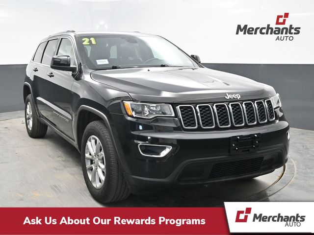 Diamond Black Crystal Pearlcoat 2021 Jeep Grand Cherokee Laredo E 4WD SUV / Crossover Four-Wheel Drive 8-Speed Automatic